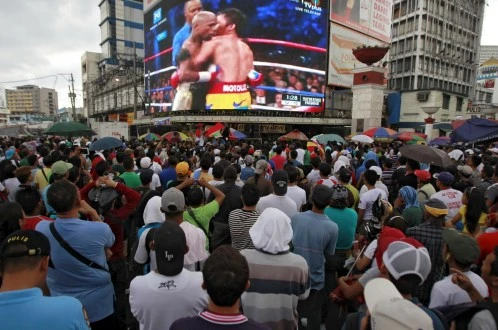 Đất nước Philippines phẫn nộ vì Pacquiao bị xử thua ảnh 1