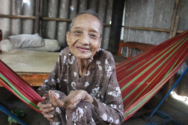 Cảnh nhà giản dị của cụ bà lớn tuổi nhất thế giới ảnh 3 Cảnh nhà giản dị của cụ bà lớn tuổi nhất thế giới ảnh 3