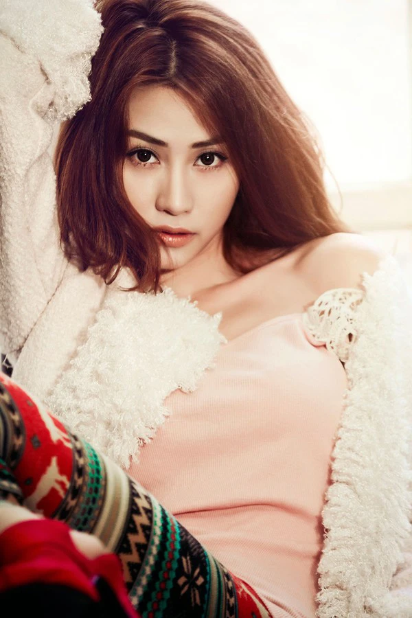 Ngân Khánh, Bước nhảy hoàn vũ, điện ảnh, cưới chồng, du học