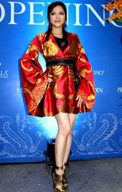 Hình ảnh 10 thảm họa phát ngôn của nghệ sĩ số 3