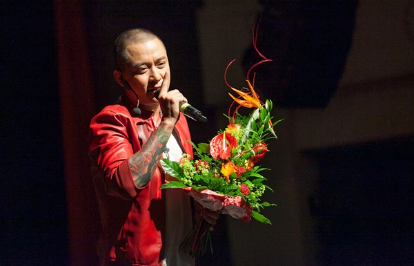 Giám khảo The Voice rưng rưng nước mắt vì được khán giả ở&nbsp; thành phố Leipzic