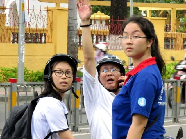 Thí sinh hồ hởi vì môn Toán khá dễ! ảnh 6