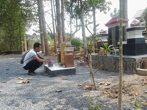 Lạ kỳ ngôi miếu dân lập thờ 'bà bóng' cô Hiên ảnh 4