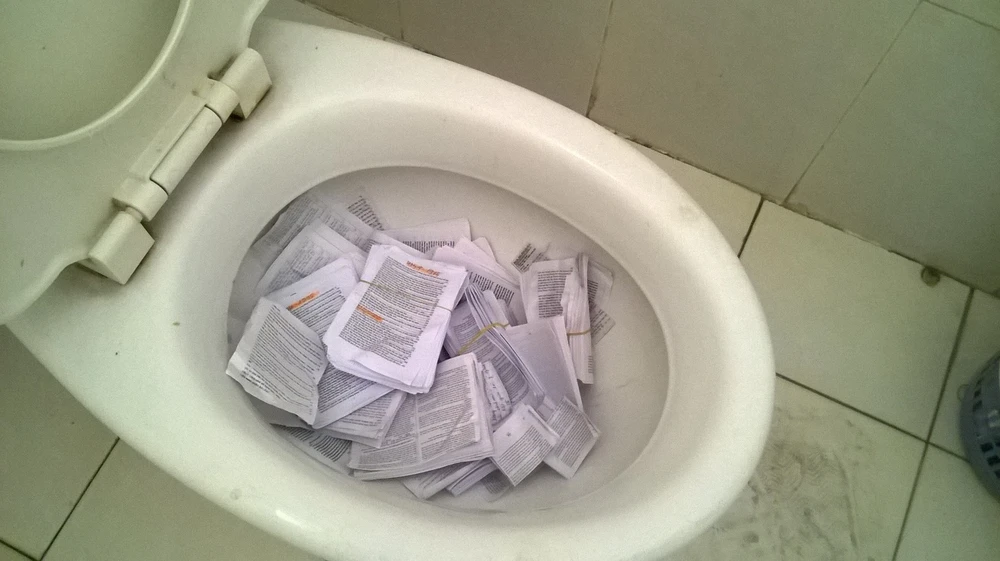 Môn Lịch sử: Hàng chục thí sinh bị đình chỉ do sử dụng 'phao' ảnh 3 Môn Lịch sử: Hàng chục thí sinh bị đình chỉ do sử dụng 'phao' ảnh 3