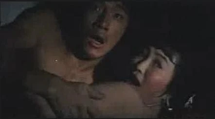 3. Đóng phim cấp 3: Khi mới khởi nghiệp, Thành Long từng tham gia phim cấp 3. Hình ảnh của phim sau này được công bố khiến ngôi sao võ thuật từng nổi giận trong một buổi họp báo.