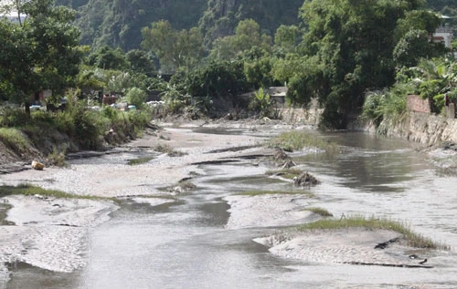 Những phận đời bên dòng kênh đen ảnh 8