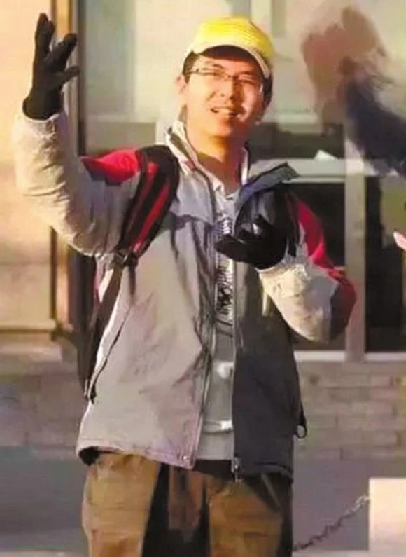 diễn viên, bị sát hại, đám tang