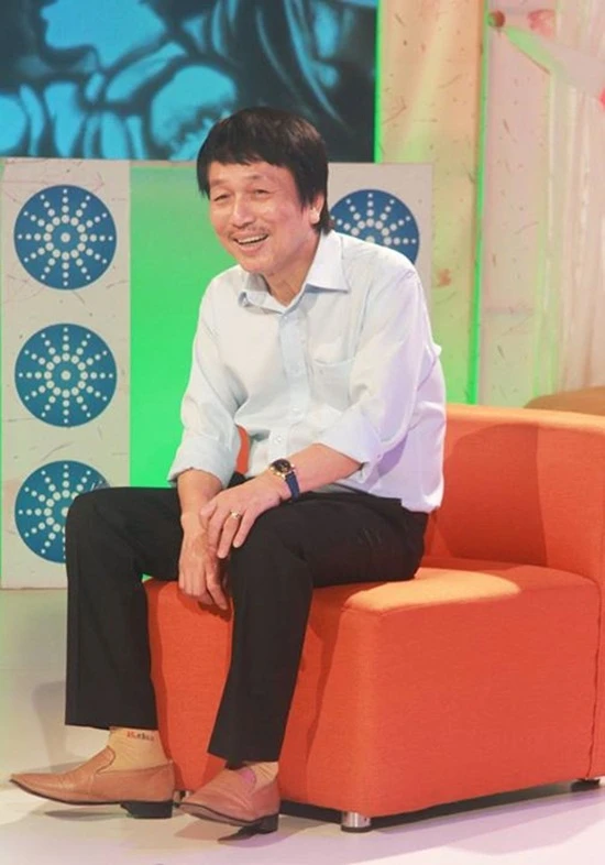 Phú Quang, Bác sĩ, 30 tuổi, bệnh tật, ốm yếu, bữa trưa, vui vẻ, Nhạc sĩ Phú Quang, Hà Nội, Đâu phải bởi mùa thu, Em ơi Hà Nội phố