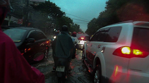 Lần đầu tiên trung tâm TP. Hải Phòng ngập lụt do mưa kéo dài ảnh 5