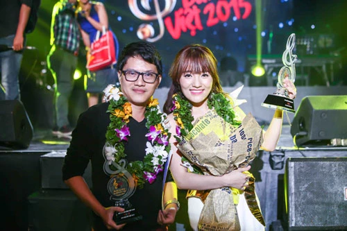 ‘Về với đông’ giúp Nhật Thủy đoạt cú đúp Bài hát Việt ảnh 1