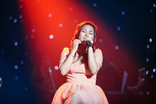 ‘Về với đông’ giúp Nhật Thủy đoạt cú đúp Bài hát Việt ảnh 3