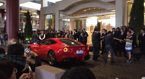 huynh-hieu-minh-ruoc-dau-trong-vong-vay-bao-ve-3