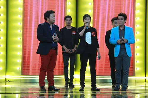 Thí sinh 'Ca sĩ giấu mặt' giống ca sĩ Quang Lê ảnh 3