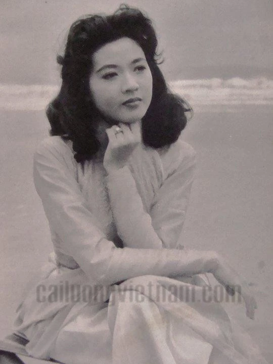 Cho đến tận bây giờ, khi nói đến NSƯT Thanh Nga, công chúng vẫn nhắc đến bà như một nữ nghệ sỹ tài sắc vẹn toàn bậc nhất trong làng nghệ thuật sân khấu miền Nam. 