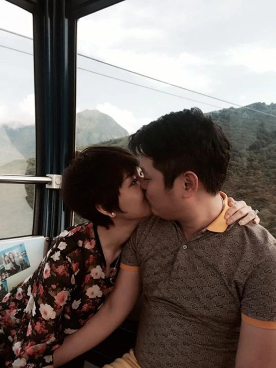 Hoàng Thùy Linh, Jennifer Phạm, Đông Nhi, Thủy Tiên, Công Vinh