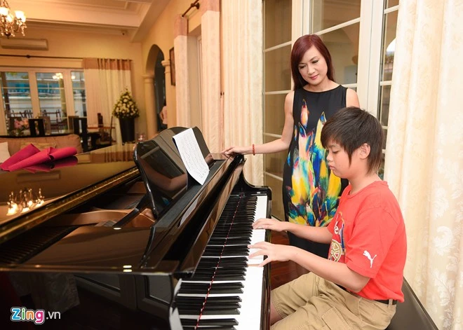 Thăm biệt thự triệu đô sang trọng của Hiền Mai