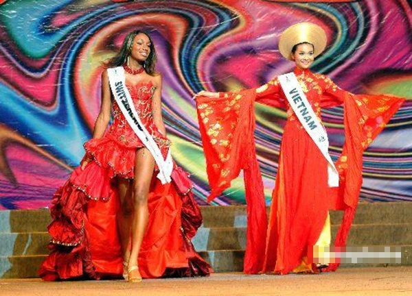 Hoa hậu Liên lục địa 2015 trở lại Việt Nam sau 10 năm ảnh 1