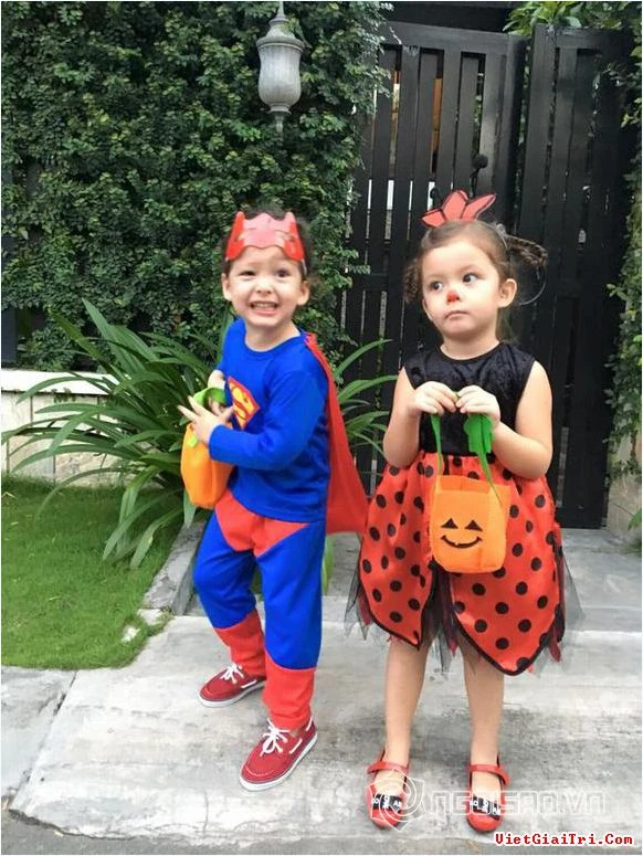 Sao Việt hóa trang đầy ma mị trong lễ hội Halloween 2015