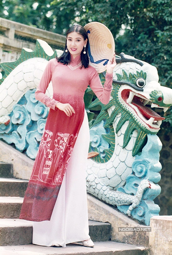 nhan-sac-hoa-hau-ha-kieu-anh-nhung-nam-90-7