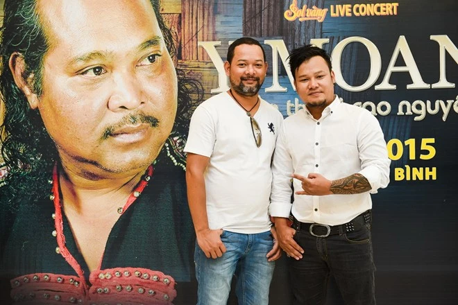 Con trai NSND Y Moan không buồn khi bị chê sao chép bố