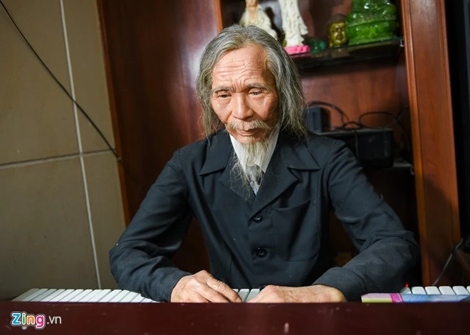 Đến sân khấu lấy so đo Hoài Linh để làm tượng sáp