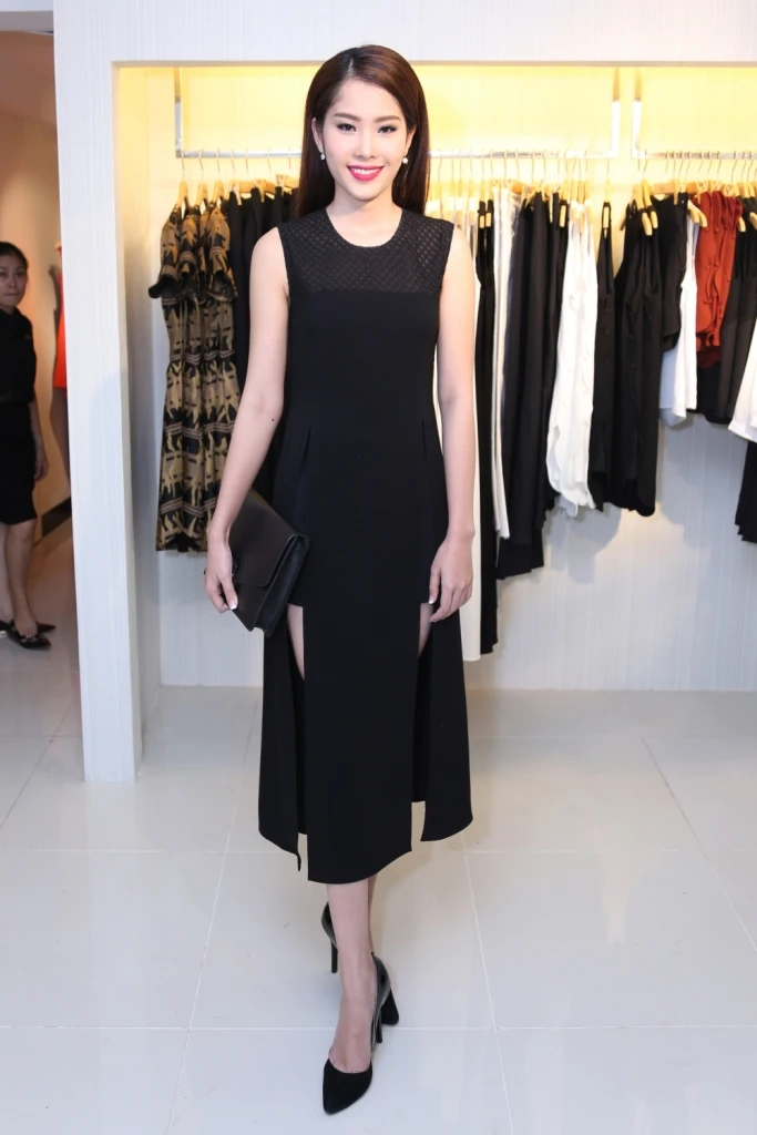 Hoa khôi Nam Em 'đọ dáng' bên hoa hậu Diễm Hương ảnh 4