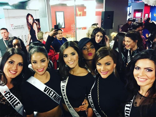 Phạm Hương đứng Top 3 Hoa hậu Hoàn vũ Thế giới năm nay? ảnh 2 nhan-sac-pham-huong-duoc-tap-chi-thuy-si-ca-ngoi-4