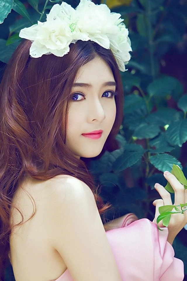 Bí quyết dưỡng da của hot girl búp bê Lilly Luta