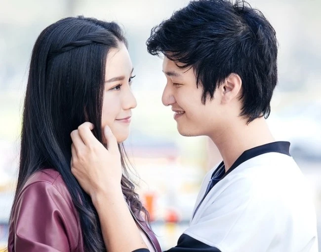 Huỳnh Anh, Hoàng Oanh, Khúc hát mặt trời, diễn viên, Nhã Phương, Thu Hà, Trọng Trinh, Quang Tuấn, ca sĩ Đinh Hương, VTV, truyền hình, giải trí, vietnamnet