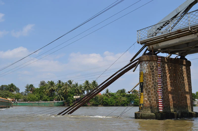 Toàn cảnh vụ sập cầu Ghềnh qua ảnh ảnh 1