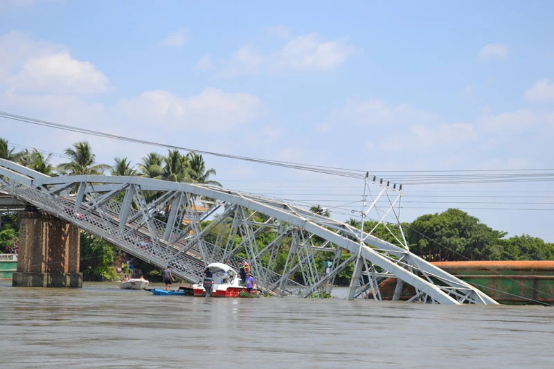 Toàn cảnh vụ sập cầu Ghềnh qua ảnh ảnh 5