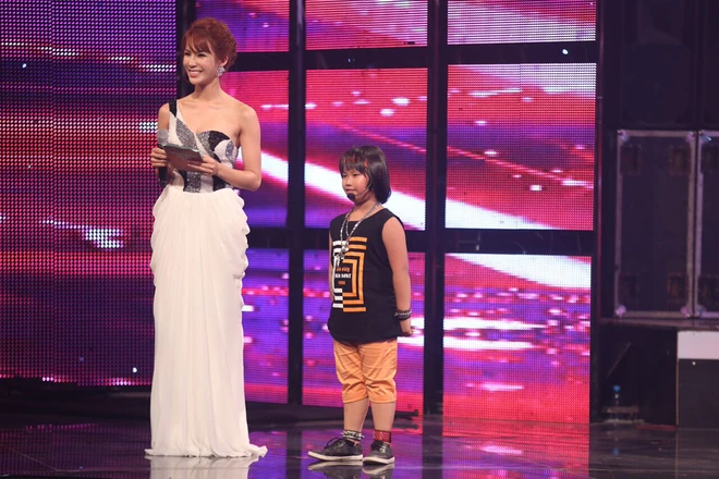 Quán quân VN's Got Talent 2016 chơi trống, hát rock