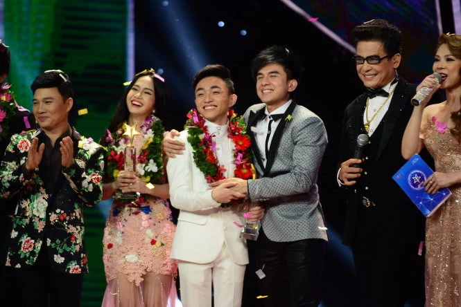 Trung Quang đăng quang Thần tượng Bolero 