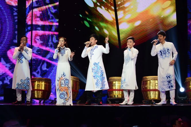 Trung Quang đăng quang Thần tượng Bolero 