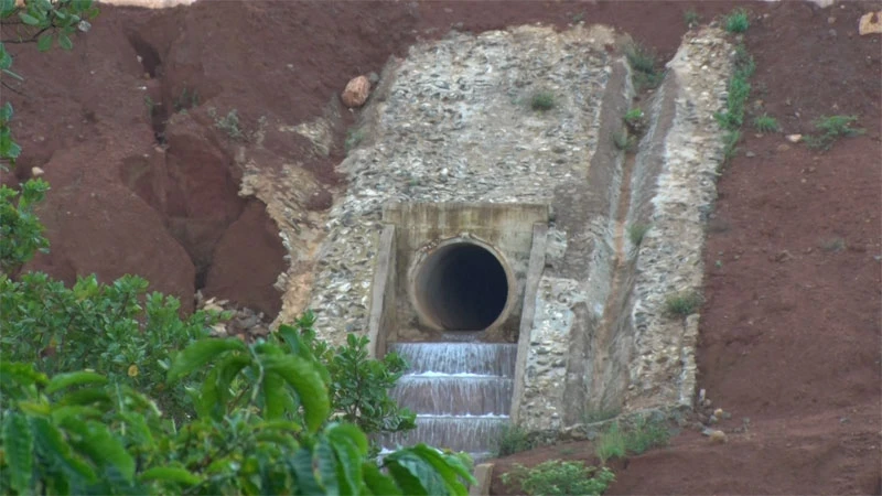 Vụ tràn hóa chất Alumin Nhân Cơ: Kim loại nặng trong suối Đắk Dao vượt chuẩn ảnh 1