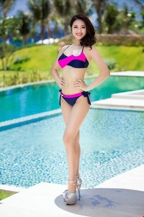 Ngoài ra, tân hoa hậu được ký hợp đồng là gương mặt đại diện thương hiệu của tập đoàn FLC trong hai năm