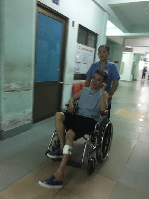 mr-dam-khau-6-mui-o-chan-vi-bi-tai-nan-khi-tap-liveshow-1