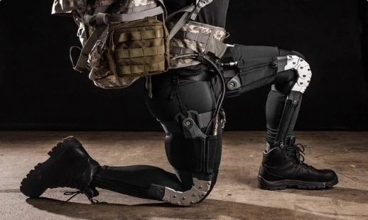 Bộ quân phục có đến 50 thành phần cấu thành - Ảnh chụp màn hình Ngắm bộ quân phục "siêu chiến binh" của quân đội Nga