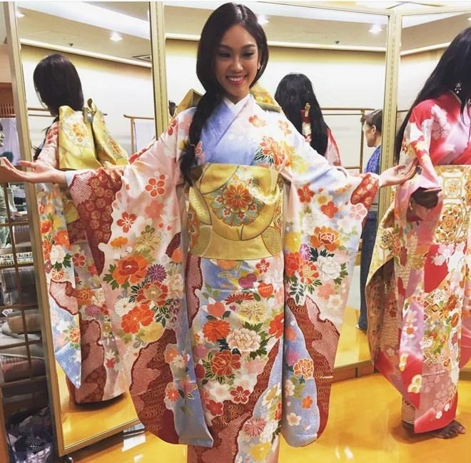Ngày 12-10, các thí sinh đã có buổi thử trang phục truyền thống Nhật Bản, tập làm sushi và tham quan tòa nhà cao nhất trong TP. Ảnh: ZING