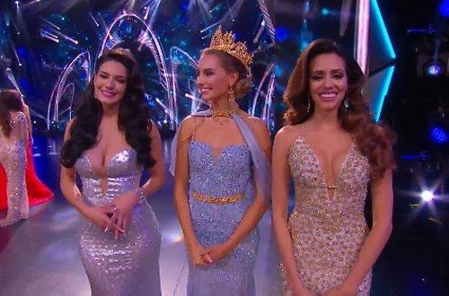 Á hậu 1 là người đẹp Philippines, á hậu 2 là người đẹp Thái Lan, á hậu 3 là Puerto Rico và á hậu 4 là người đẹp Mỹ. Ảnh: VIETNAMNET