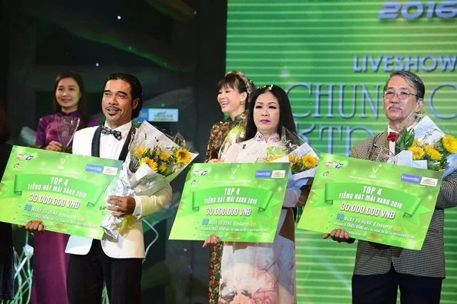 Ba thí sinh còn lại nhận đồng giải thưởng 30 triệu đồng. Ảnh: ZING