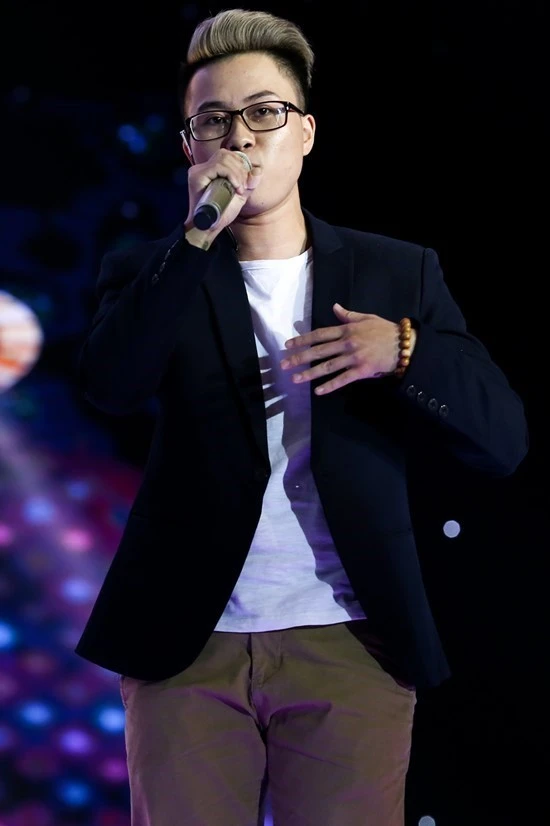 Anh doi thuong cua chang trai chuyen gioi Le Thien Hieu hinh anh 1