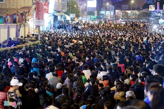 Cung dang sao giai han dau nam co phai me tin di doan? hinh anh 1