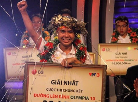  Cho tới thời điểm này, Phan Minh Đức là học sinh trường Ams đầu tiên và duy nhất giành được chiến thắng ở trận chung kết Đường lên đỉnh Olympia (năm thứ 10) 