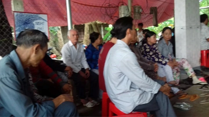 ‘Thần rồng giáng thế’ nói nhảm, huýt sáo trị bách bệnh - ảnh 1