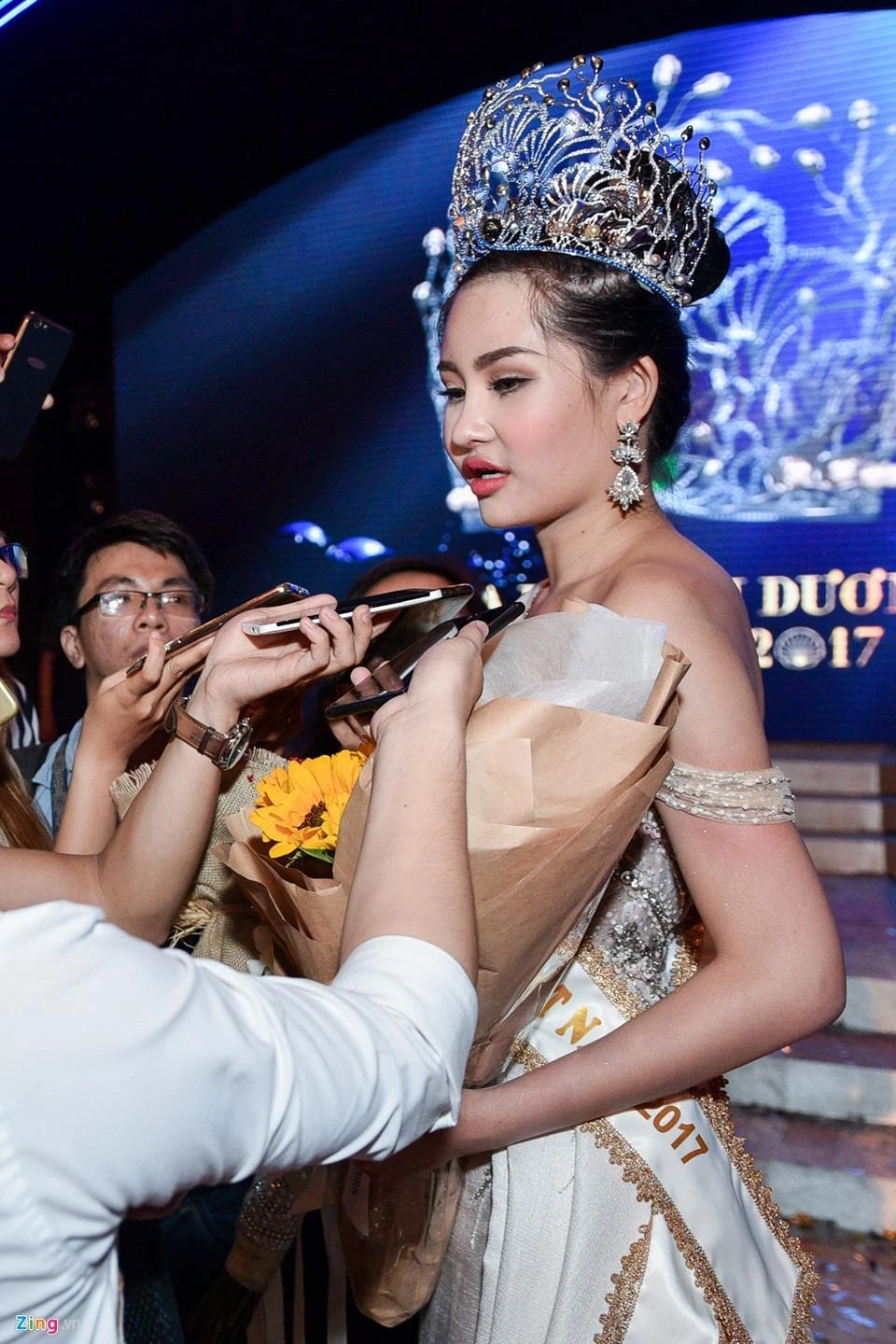 Ngắm tân HH Đại dương 2017 Lê Âu Ngân Anh bị chê xấu ảnh 8