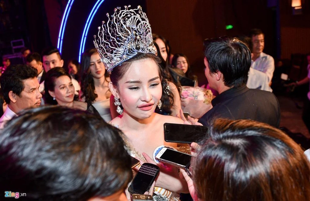 Ngắm tân HH Đại dương 2017 Lê Âu Ngân Anh bị chê xấu ảnh 10