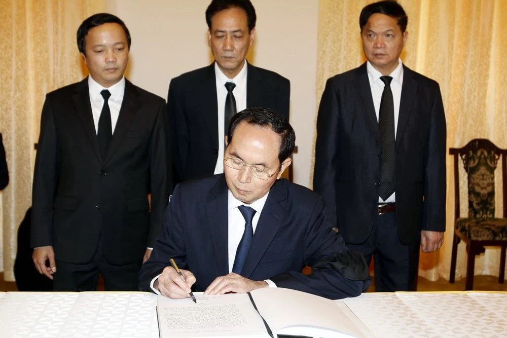 Lãnh đạo Đảng, Nhà nước viếng cố TT Phan Văn Khải ảnh 7