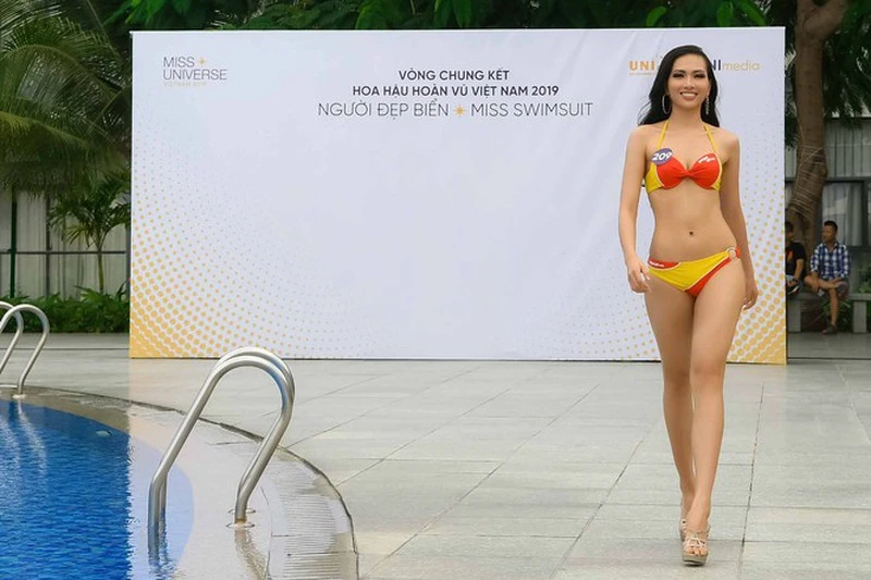 Ngắm 10 người đẹp biển nóng bỏng tại Hoa hậu Hoàn vũ 2019 - ảnh 11