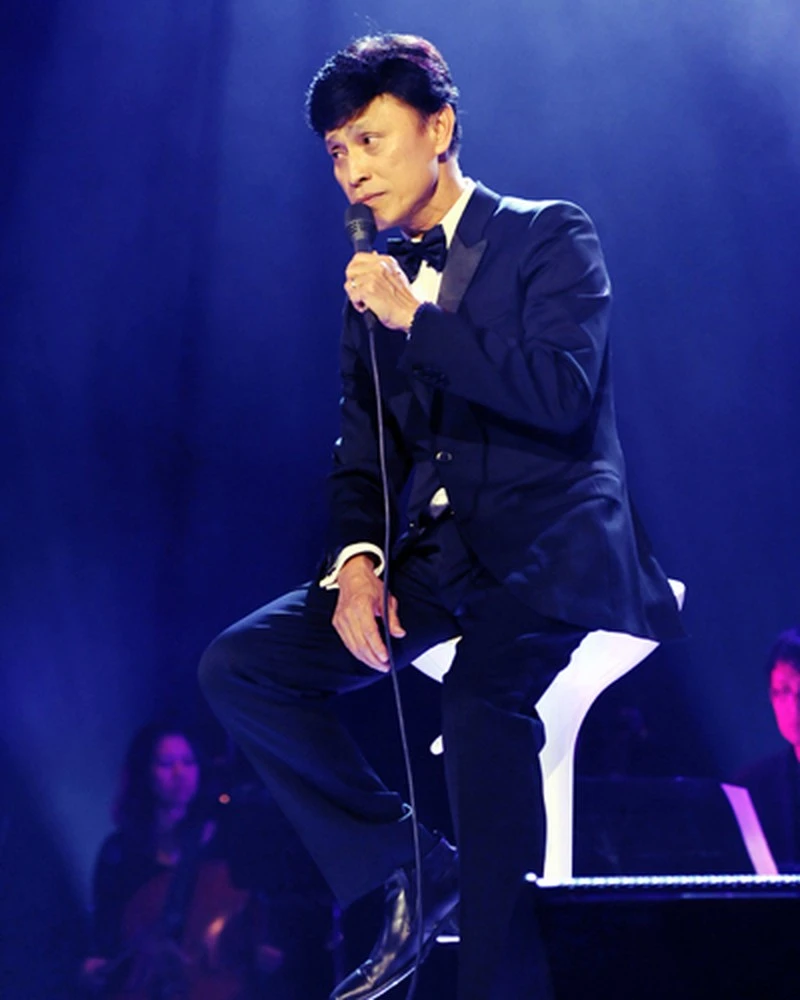 Danh ca Tuấn Ngọc ngưng hát, dời liveshow trở về Mỹ - ảnh 1